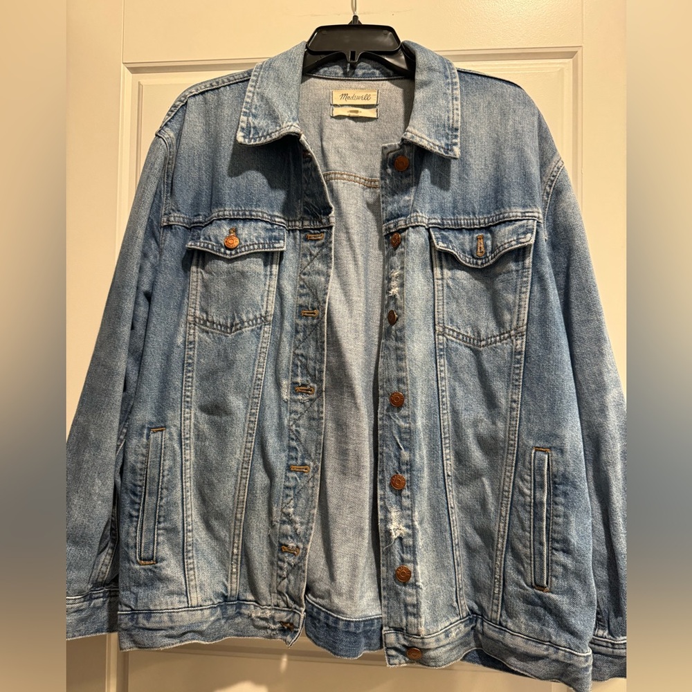 Madewell Oversized denim jacket. Size L